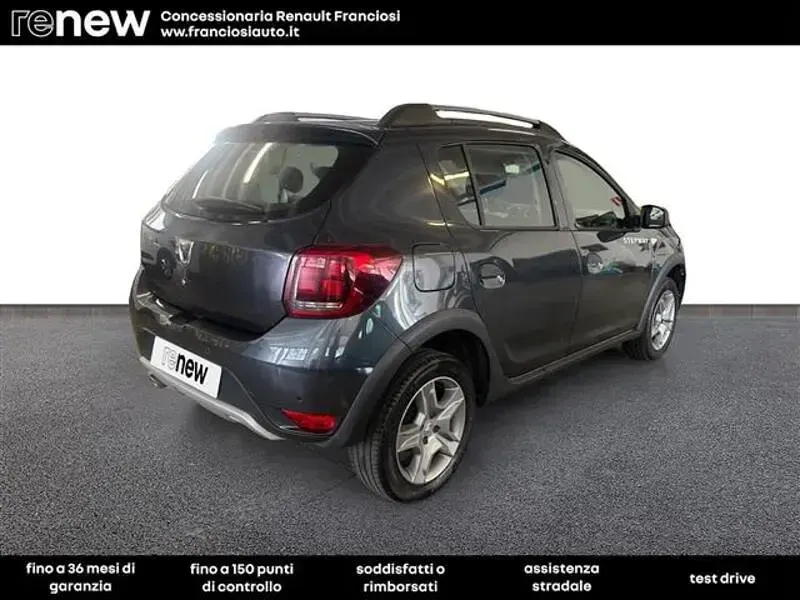 Usata Dacia Sandero Comfort 101 CV (74 kW) 2020 Grigio scuro