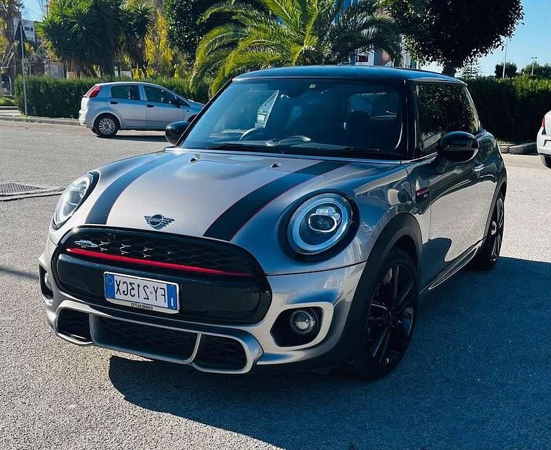 Usata Mini John Cooper Works 136 CV (100 kW) 2019 Grigio Utilitaria