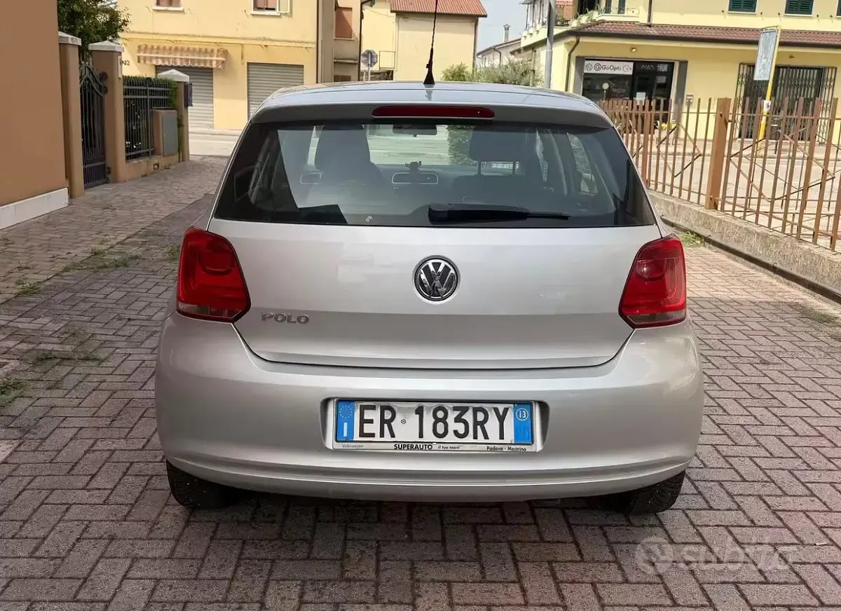 Usata VW Polo 69 CV (50 kW) 2013 Grigio Utilitaria