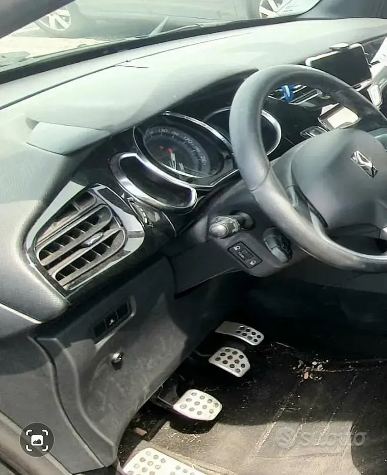 Usata Citroën DS3 2012 Nero Berlina