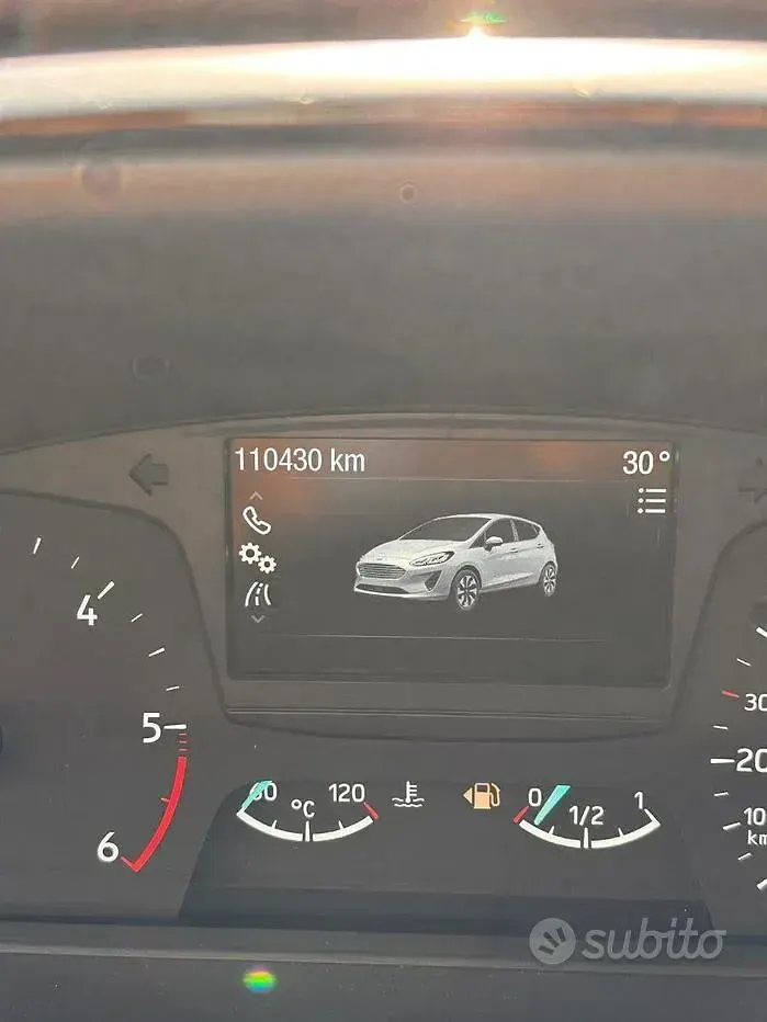 Usata Ford Fiesta Titanium 86 CV (63 kW) 2018 Bluazzurro Utilitaria