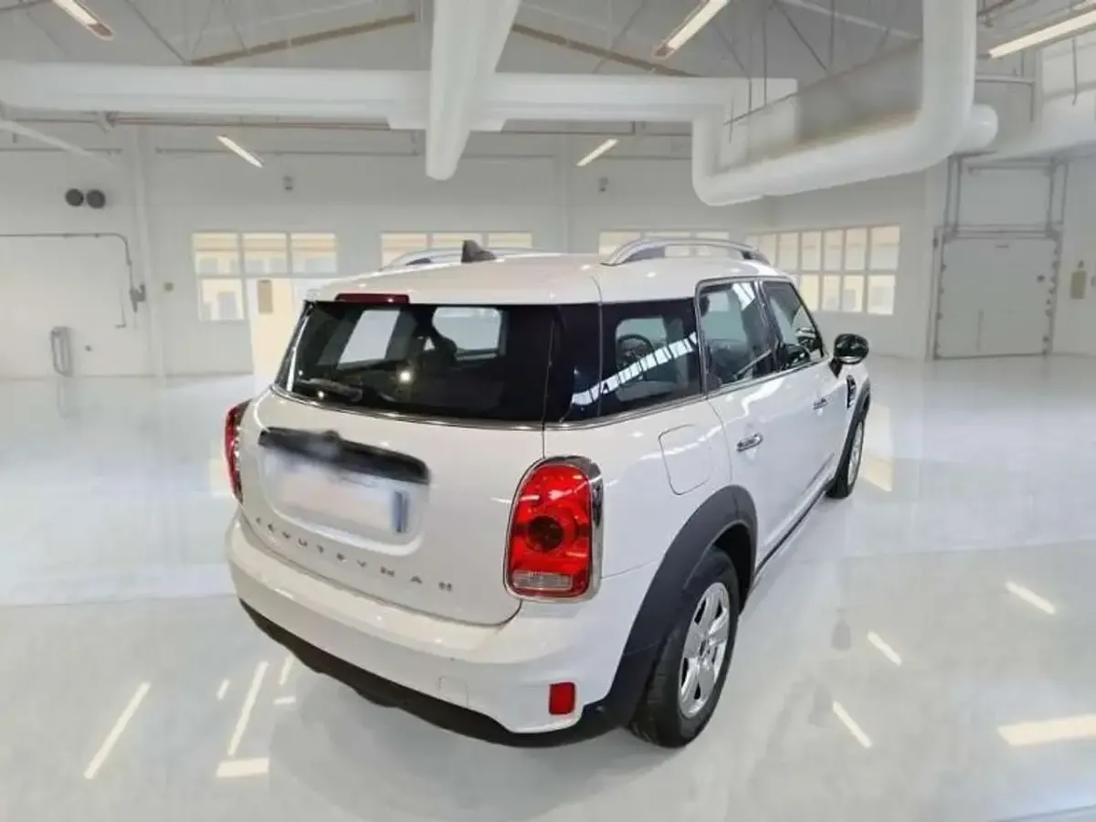 Usata Mini Countryman Business 102 CV (75 kW) 2020 Bianco SUV