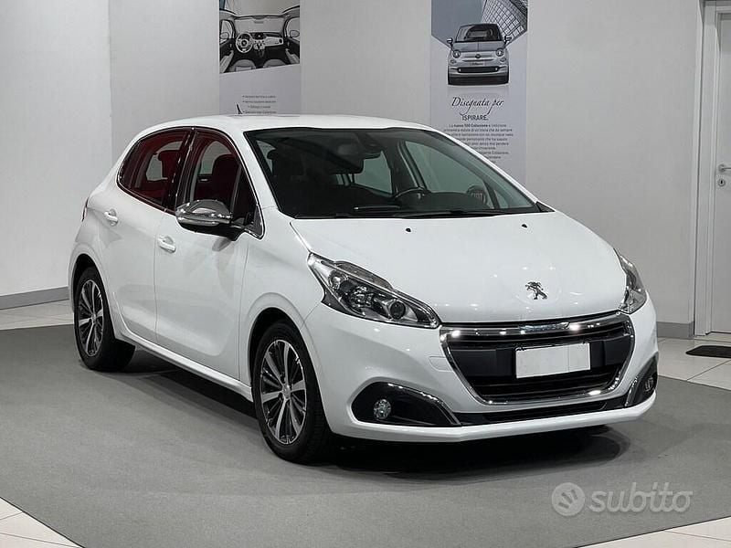 Usata Peugeot 208 Allure 101 CV (74 kW) 2017 Bianco Utilitaria