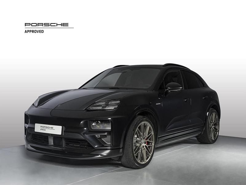 Usata Porsche Macan Turbo 469 kW (639 CV) 2024 Nero jet metallizzato SUV