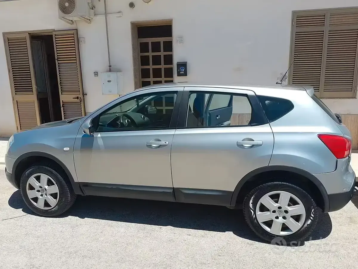 Usata Nissan Qashqai 106 CV (77 kW) 2010 Grigio SUV