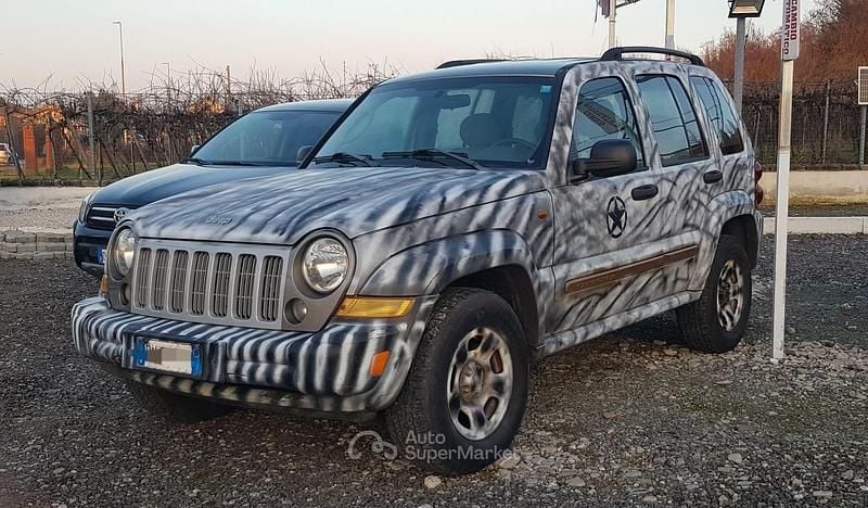 Usata Jeep Cherokee 163 CV (119 kW) 2008 Bianco SUV