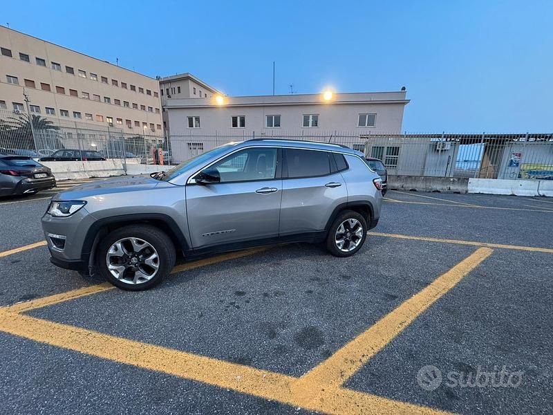 Usata Jeep Compass Limited 120 CV (88 kW) 2017 Grigio SUV