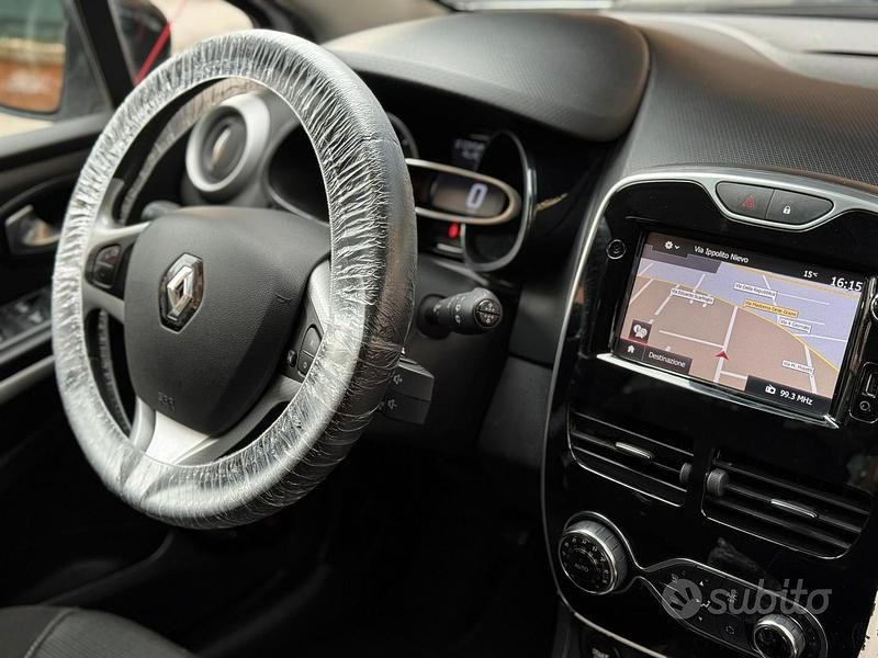 Usata Renault Clio GrandTour 75 CV (55 kW) 2015 Bianco Station wagon