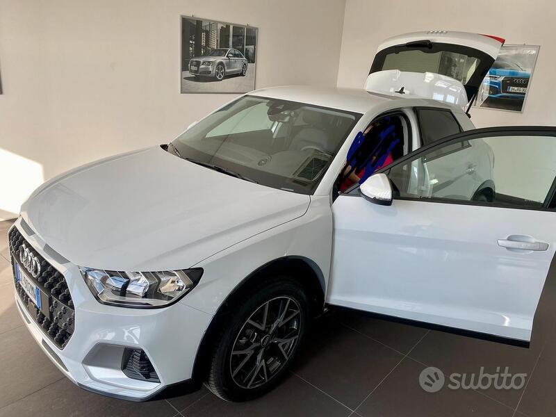 Usato 2022 Audi A1 1.0 Benzin 110 CV (26.300 €)