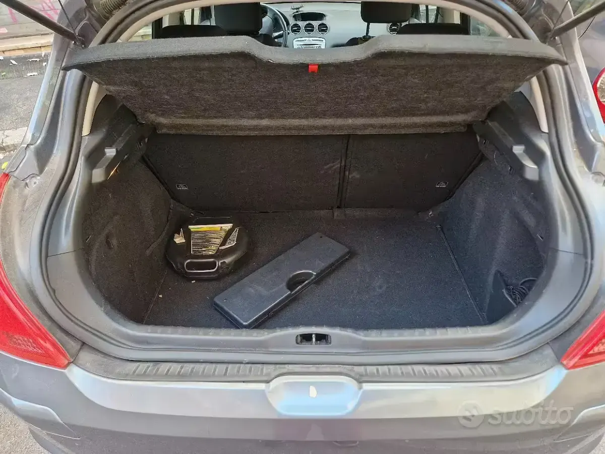 Usata Peugeot 308 120 CV (88 kW) 2009 Grigio Berlina