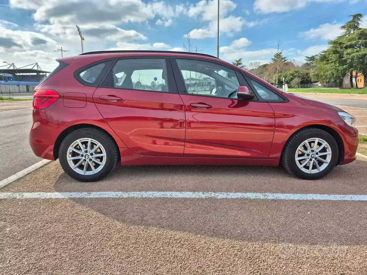 Begagnad BMW 218 Active Tourer 150 HK (110 kW) 2017 Röd Minibuss