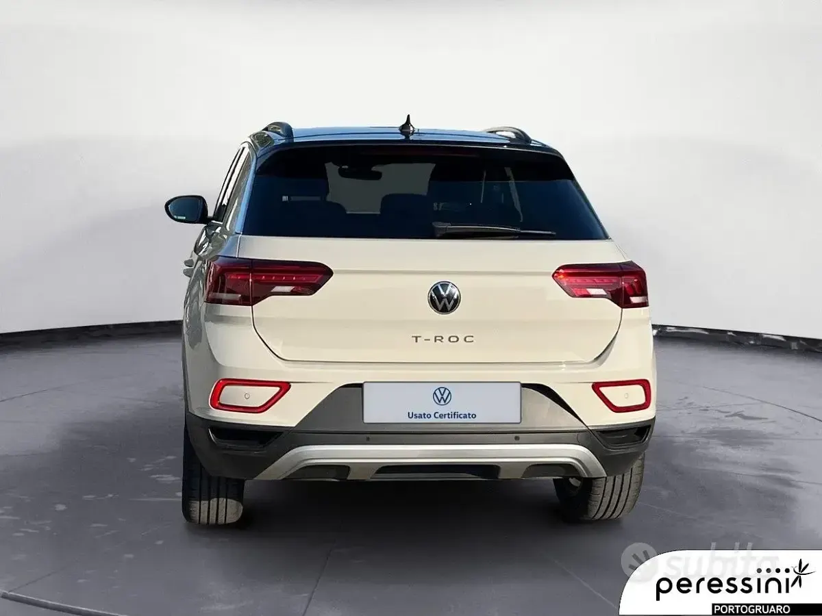 Usata VW T-Roc Life 150 CV (110 kW) 2023 Ascot grey SUV