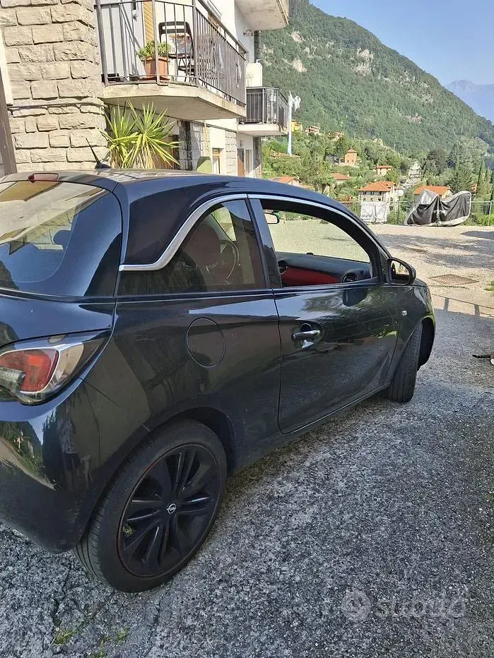 Usata Opel Adam 69 CV (50 kW) 2013 Nero Utilitaria