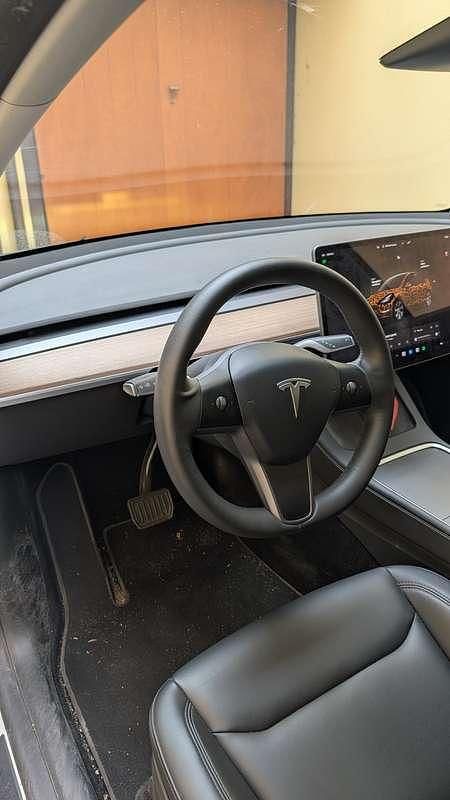 Usata Tesla Model Y 152 kW (208 CV) 2023 Bianco SUV