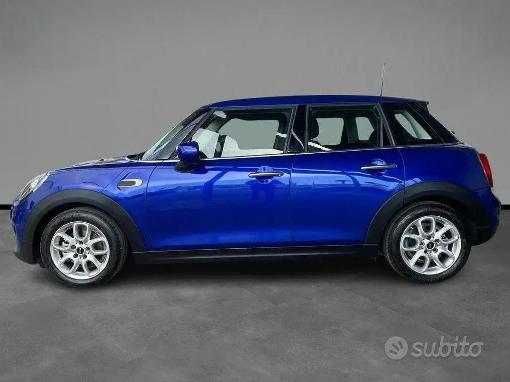 Usata Mini ONE 102 CV (75 kW) 2021 Bluazzurro Utilitaria