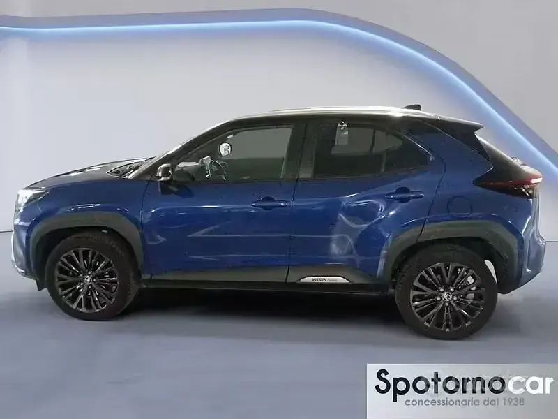 Usata Toyota Yaris Cross 116 CV (85 kW) 2022 Bluazzurro SUV