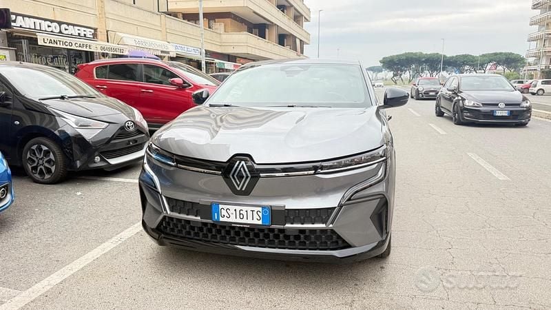 Usata Renault Mégane Komfort 161 kW (220 CV) 2023 Grigio Monovolume