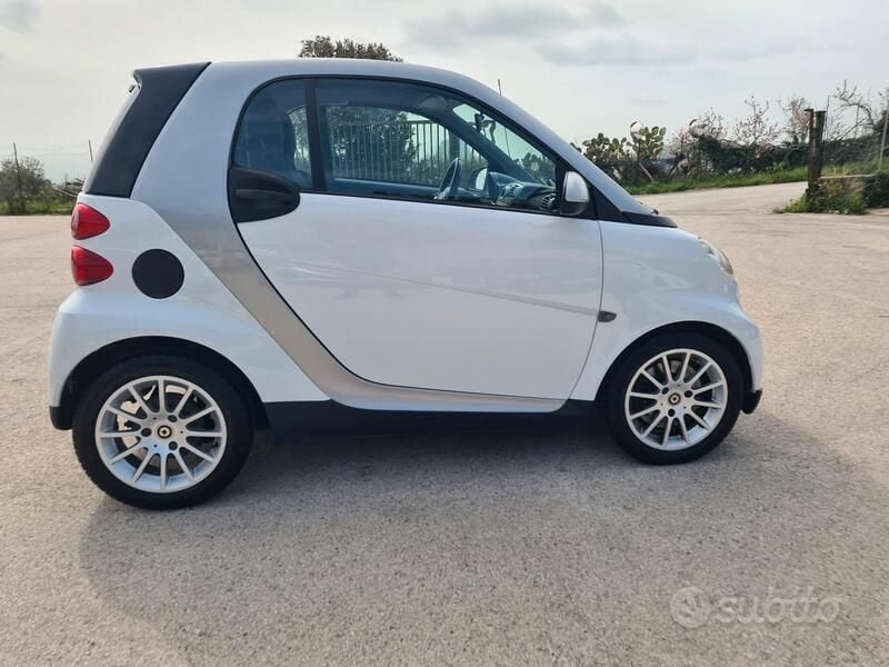 Usata Smart ForTwo Coupé Passion 84 CV (61 kW) 2007 Bianco Coupé