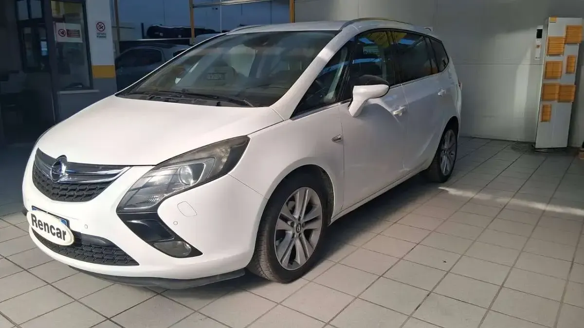 Usata Opel Zafira Tourer Cosmo 136 CV (100 kW) 2014 Bianco Monovolume