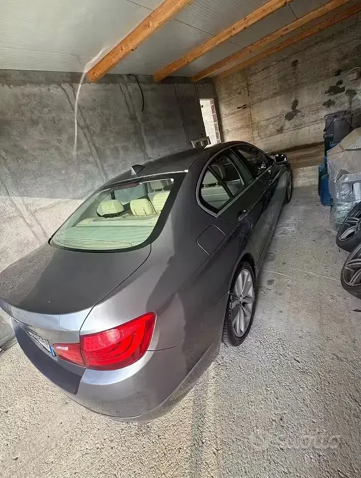 Usata BMW 530 258 CV (189 kW) 2012 Berlina