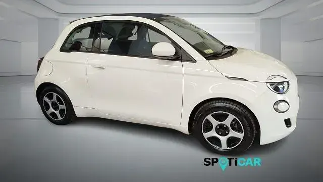 Usata Fiat 500e Passion 42 kW (58 CV) 2021 Bianco Cabrio