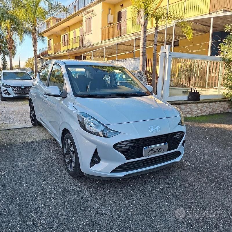 Usata Hyundai i10 67 CV (49 kW) 2024 Grigio Utilitaria