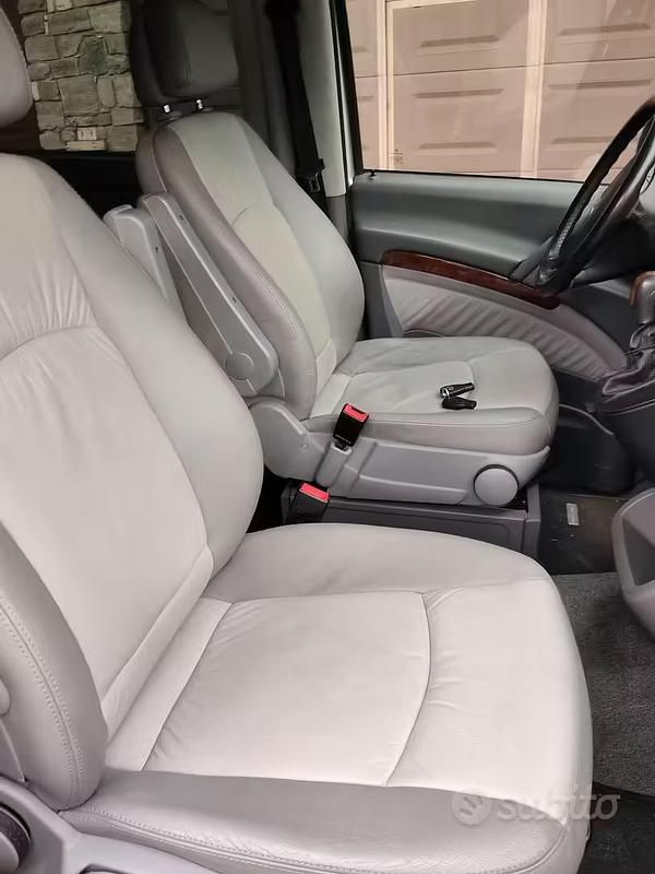 Gebraucht Mercedes Viano 150 PS (110 kW) 2007 Grau Van / Kleinbus