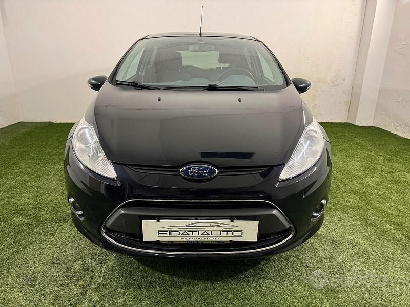 Usata Ford Fiesta Titanium 92 CV (67 kW) 2010 Nero Berlina