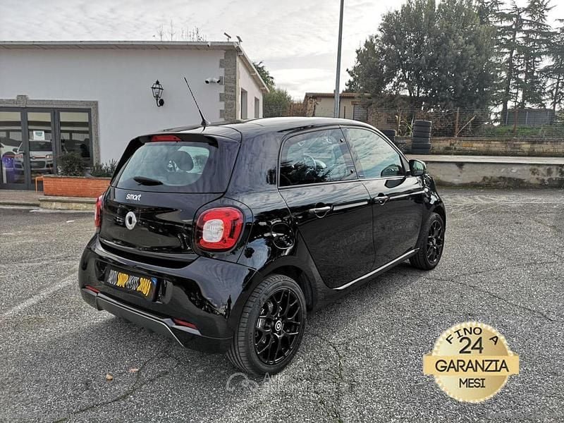 Usata Smart ForFour Passion 90 CV (66 kW) 2019 Nero Utilitaria