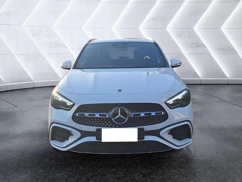 Usata Mercedes GLA180 Advanced Plus 116 CV (85 kW) 2024 Bianco SUV