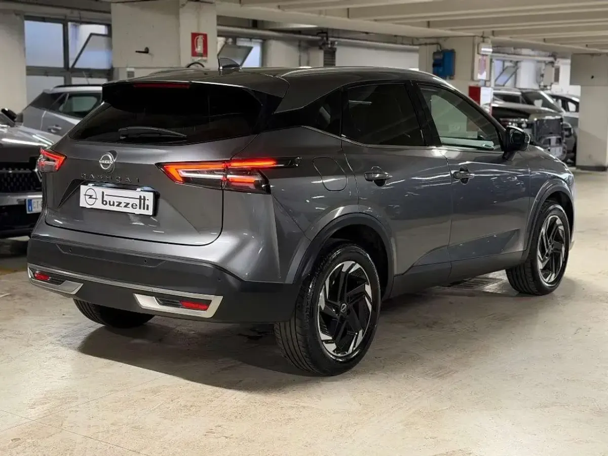 Usata Nissan Qashqai N-Connecta 158 CV (116 kW) 2025 Grigio medio SUV