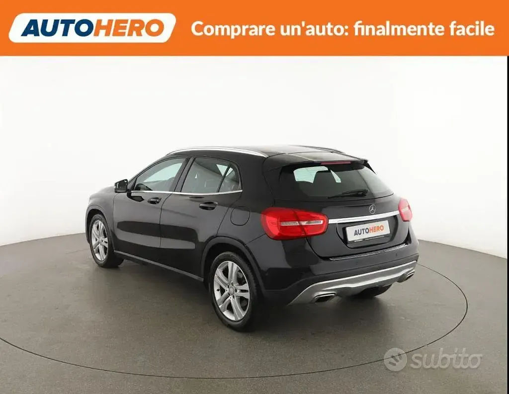 Usata Mercedes GLA180 122 CV (89 kW) 2016 Nero SUV