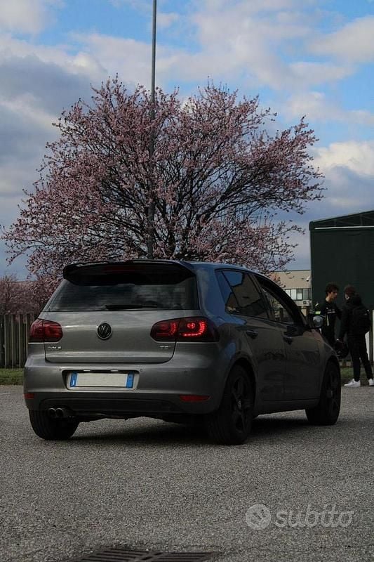 Usata VW Golf VI GTI 122 CV (89 kW) 2011 Grigio Utilitaria