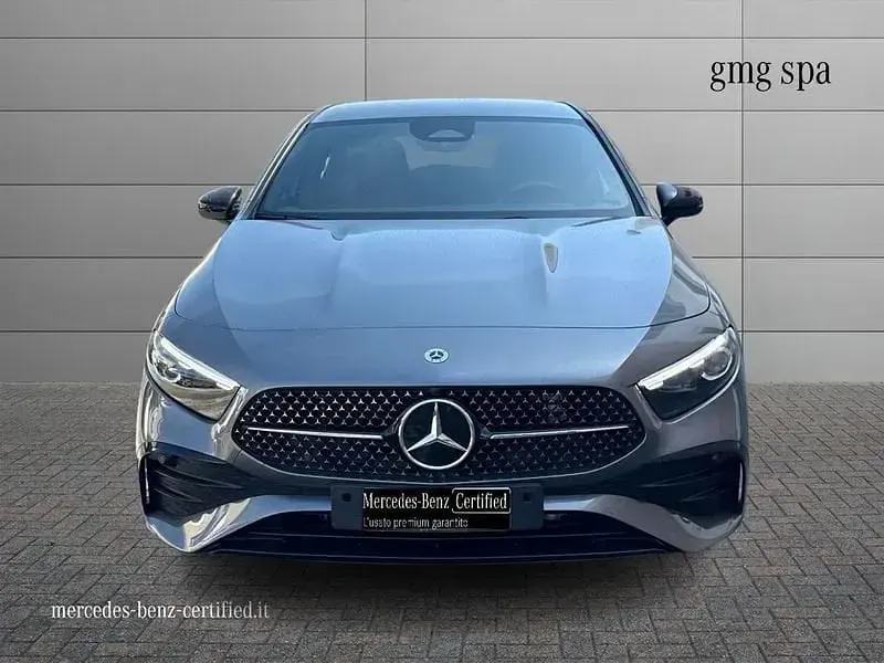 Usata Mercedes A180 Premium 116 CV (85 kW) 2025 Grigio Utilitaria