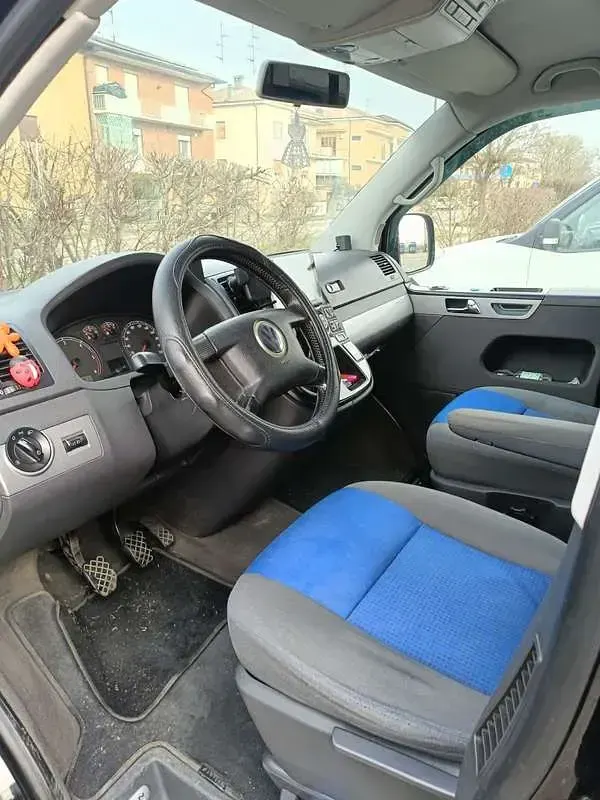Usata VW T5 Comfortline 174 CV (127 kW) 2004 Furgone