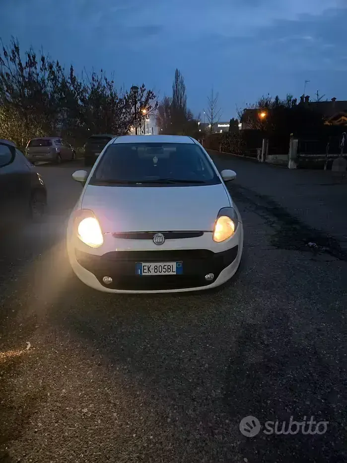 Usata Fiat Punto Evo Sport 95 CV (69 kW) 2011 Utilitaria