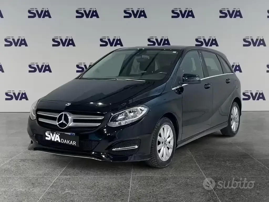 Usata Mercedes 200 Executive 136 CV (100 kW) 2019 Nero Utilitaria