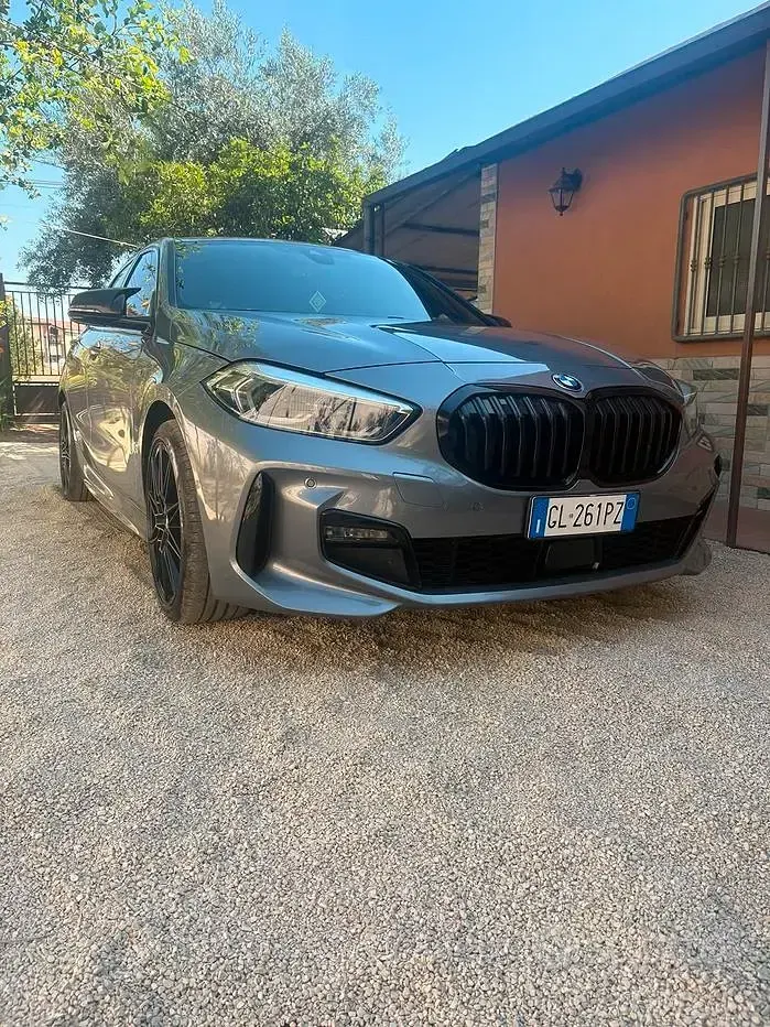 Usata BMW 118 M Sport 150 CV (110 kW) 2022 Grigio Utilitaria