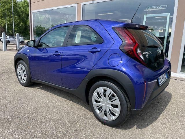 Nuova Toyota Aygo X Active 72 CV (52 kW) 2025 Blu SUV