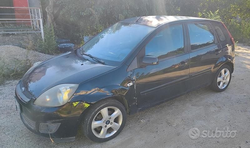 Gebraucht Ford Fiesta 73 PS (53 kW) 2007 Schwarz Kleinwagen