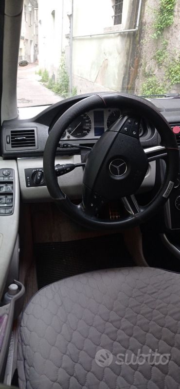 Usata Mercedes B200 109 CV (80 kW) 2009 Blu Monovolume