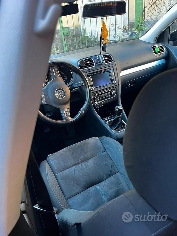 Usata VW Golf VI Highline 105 CV (77 kW) 2010 Nero Utilitaria