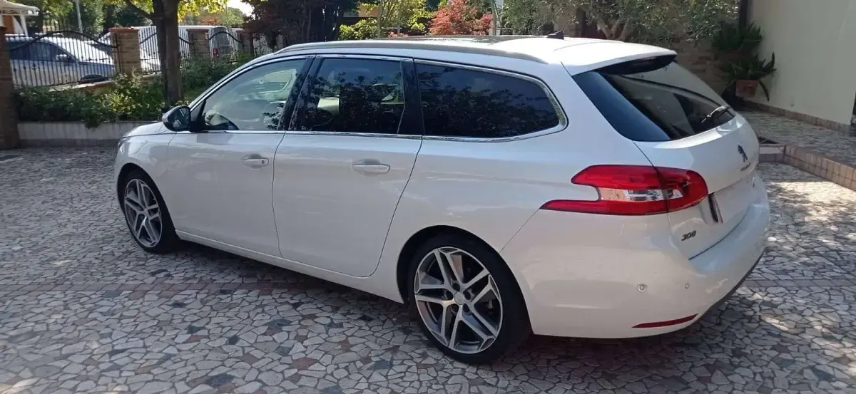 Usata Peugeot 308 Allure 150 CV (110 kW) 2015 Bianco Station wagon