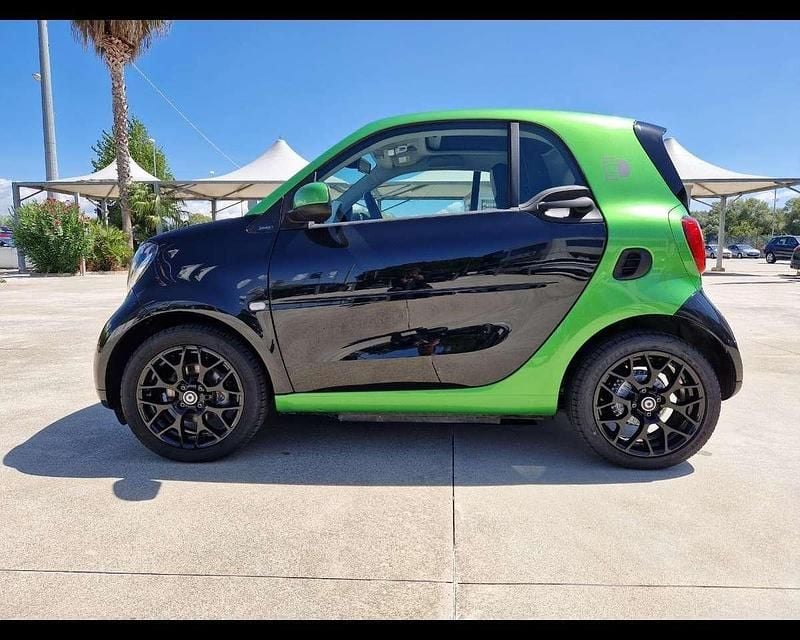 Usata Smart ForTwo Electric Drive Passion 41 kW (56 CV) 2018 Bianco Berlina