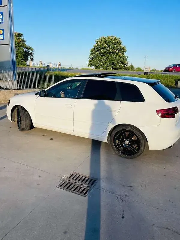 Usata Audi A3 Ambition 140 CV (102 kW) 2010 Utilitaria
