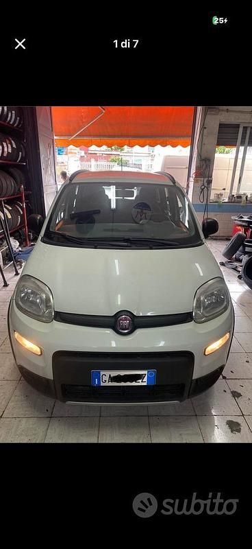 Usata Fiat Panda 4x4 S 85 CV (62 kW) 2020 Bianco Utilitaria