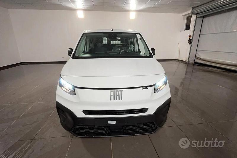 Bianco Nuova 2025 Fiat Doblò Monovolume | 20.409 € - Immagine 1/4