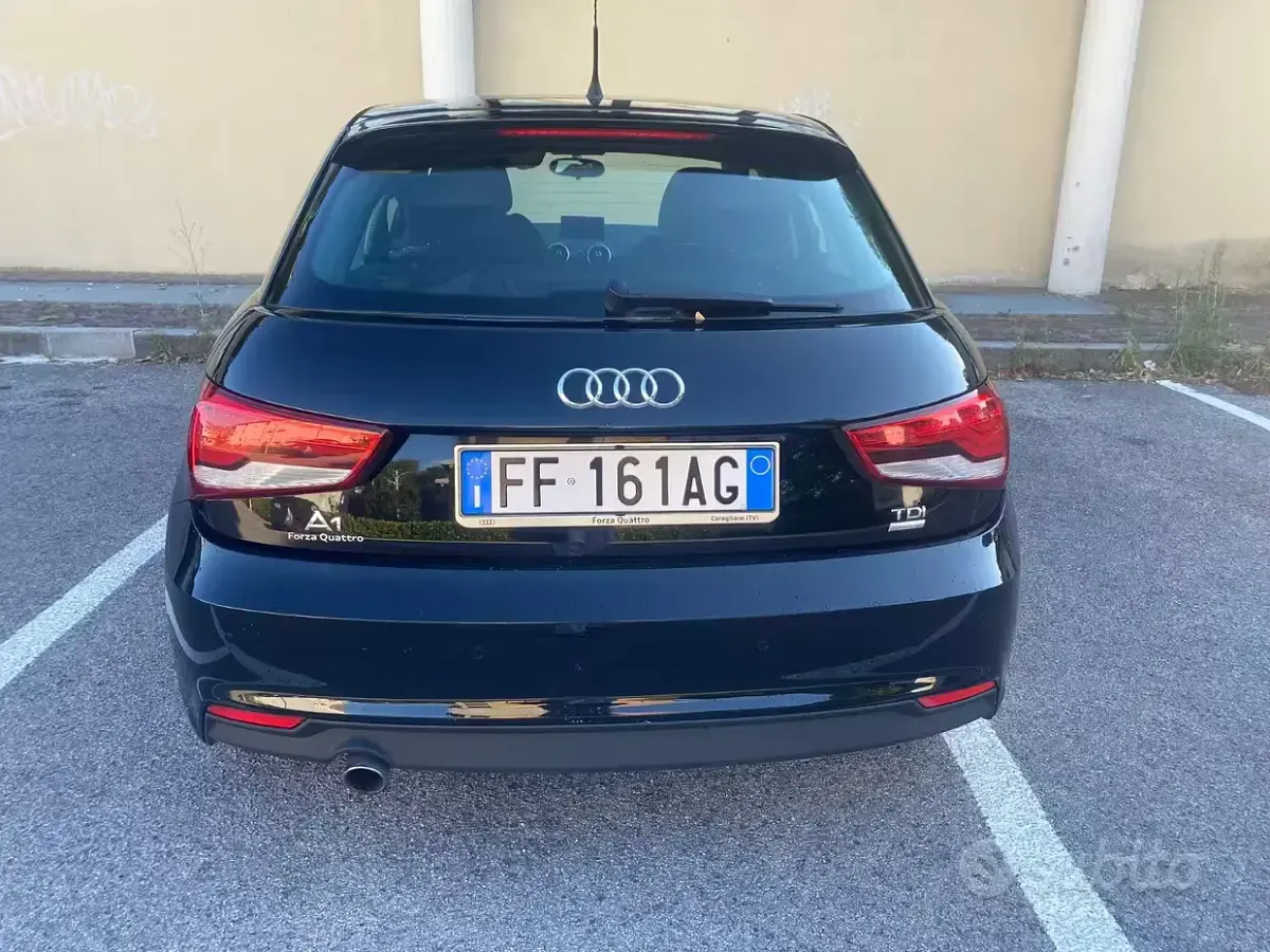 Usata Audi A1 Sportback 90 CV (66 kW) 2016 Nero Utilitaria