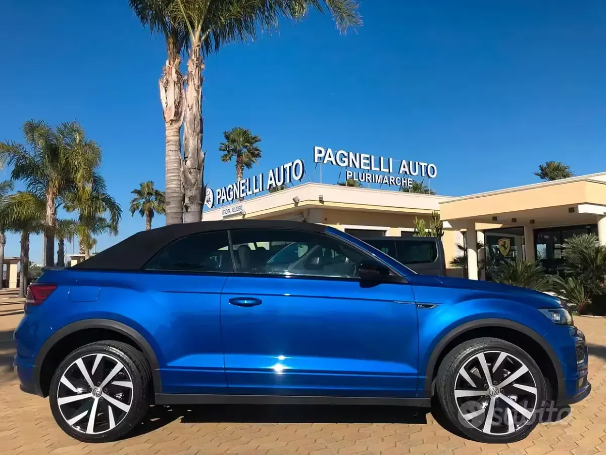 Usata VW T-Roc Cabriolet R-line 150 CV (110 kW) 2020 Blu Cabrio