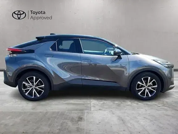 Usata Toyota C-HR Trend 152 CV (111 kW) 2024 Dark grey met SUV